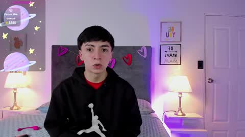 Snapshot of ethan_and_ava chatting on 19, 2, 2025 ethan and ava online show from 19, 2, 2025