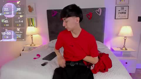 Snapshot of ethan_and_ava chatting on 5, 3, 2025 ethan and ava online show from 5, 3, 2025