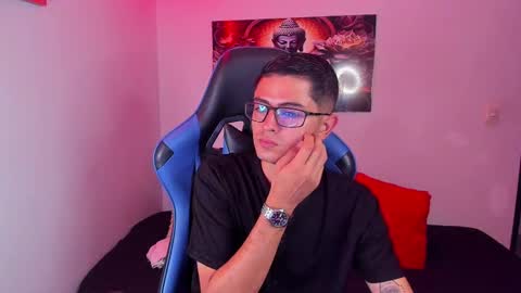 Snapshot of ethan_sai01 chatting on 5, 11, 2025 ETHAN SAI online show from 5, 11, 2025