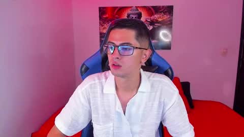 Snapshot of ethan_sai01 chatting on 11, 11, 2025 ETHAN SAI online show from 11, 11, 2025