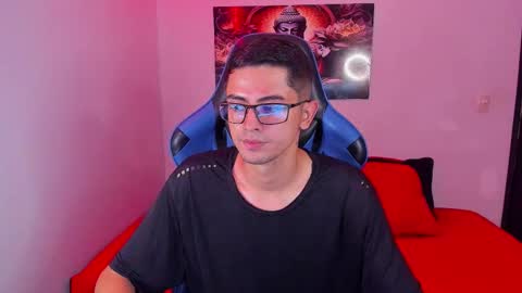 Snapshot of ethan_sai01 chatting on 12, 11, 2025 ETHAN SAI online show from 12, 11, 2025