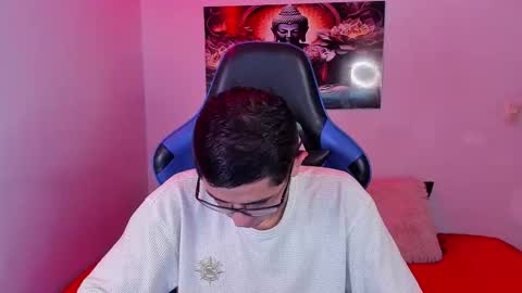 Snapshot of ethan_sai01 chatting on 4, 12, 2025 ETHAN SAI online show from 4, 12, 2025