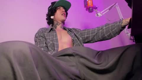 Ethan sykes online show from 25, 11, 2025