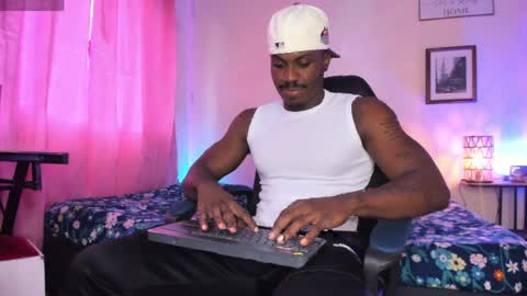 ethan travis online show from 29, 4, 2026