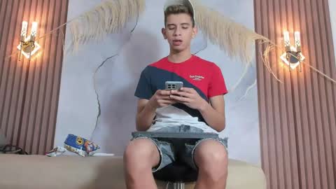 ethanhot_os online show from 18, 4, 2026