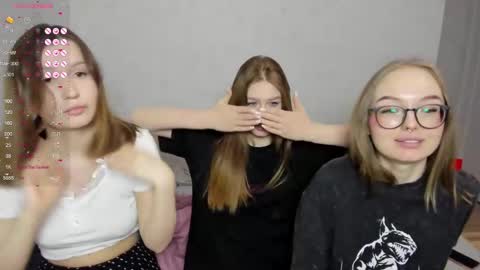 Veronica Tiia Lilith left to right online show from 20, 2, 2025