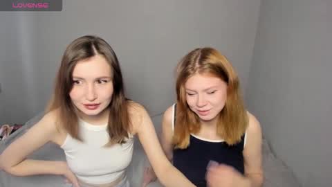 Veronica Tiia Lilith left to right online show from 5, 10, 2025