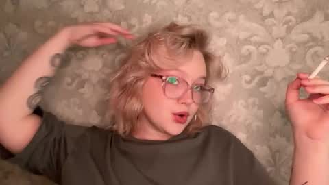 Snapshot of eva_kittenn chatting on 15, 9, 2025 eva_kittenn online show from 15, 9, 2025