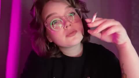 Snapshot of eva_kittenn chatting on 3, 11, 2025 eva_kittenn online show from 3, 11, 2025