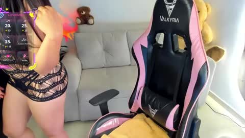 Snapshot of eva_lee18 chatting on 2, 10, 2025 Eva online show from 2, 10, 2025