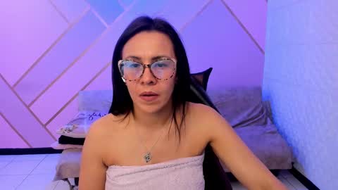 Eva  online show from 9, 9, 2025