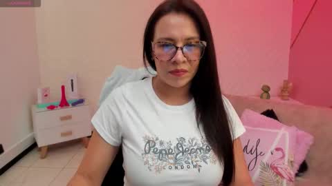 Eva  online show from 25, 3, 2026