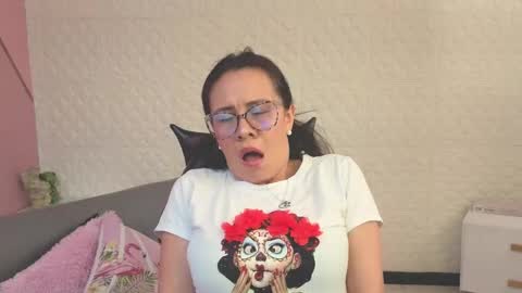 Eva  online show from 4, 6, 2026