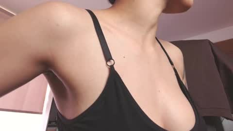 Eva cute online show from 8, 5, 2026