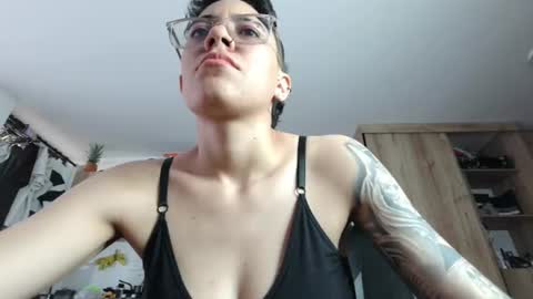 Eva cute online show from 17, 6, 2026