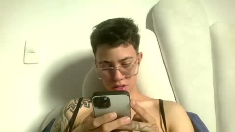 Eva cute online show from 4, 8, 2026