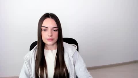 Snapshot of eva_rossee_ chatting on 2, 3, 2025 Eva online show from 2, 3, 2025