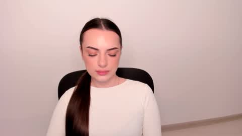 Snapshot of eva_rossee_ chatting on 11, 3, 2025 Eva online show from 11, 3, 2025