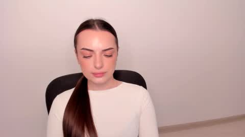 Snapshot of eva_rossee_ chatting on 11, 3, 2025 Eva online show from 11, 3, 2025