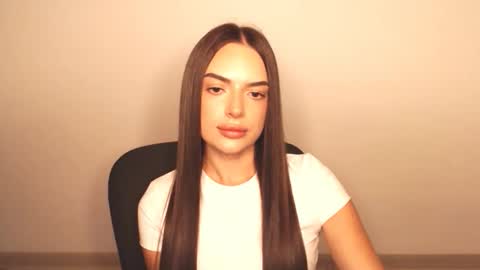 Snapshot of eva_rossee_ chatting on 15, 9, 2025 Eva online show from 15, 9, 2025