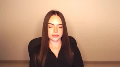 Snapshot of eva_rossee_ chatting on 1, 10, 2025 Eva online show from 1, 10, 2025