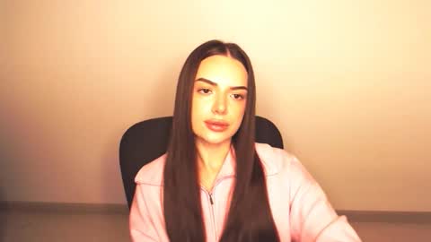 Snapshot of eva_rossee_ chatting on 8, 10, 2025 Eva online show from 8, 10, 2025