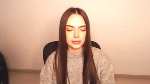 Snapshot of eva_rossee_ chatting on 13, 10, 2025 Eva online show from 13, 10, 2025