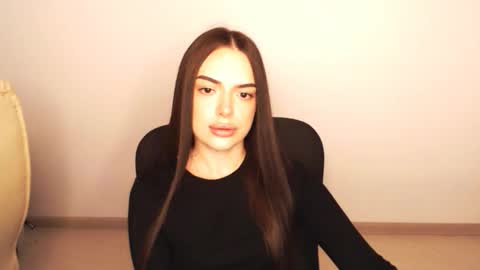 Snapshot of eva_rossee_ chatting on 14, 10, 2025 Eva online show from 14, 10, 2025