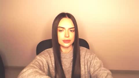 Snapshot of eva_rossee_ chatting on 28, 10, 2025 Eva online show from 28, 10, 2025