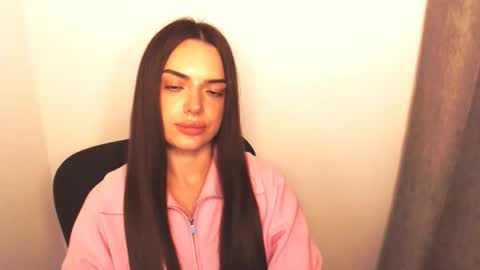 Snapshot of eva_rossee_ chatting on 30, 11, 2025 Eva online show from 30, 11, 2025