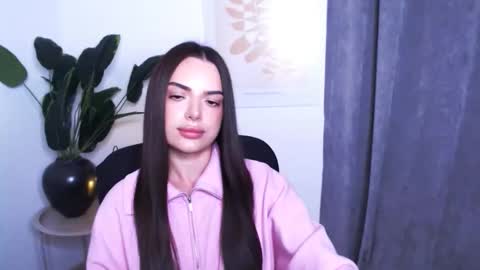 Snapshot of eva_rossee_ chatting on 3, 12, 2025 Eva online show from 3, 12, 2025