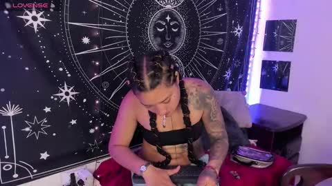 Snapshot of eva_sanderslee chatting on 15, 10, 2025 Eva online show from 15, 10, 2025