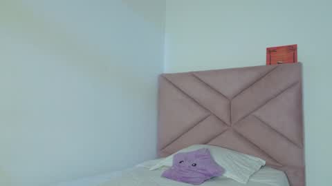 Eva Sin online show from 25, 4, 2026