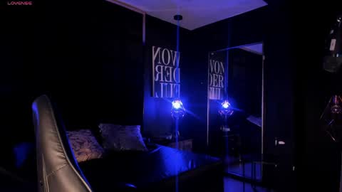 MISS EVY online show from 21, 4, 2026