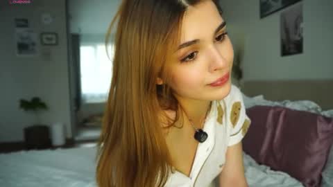 Hello my name is Eva its my first day here online show from 28, 6, 2026