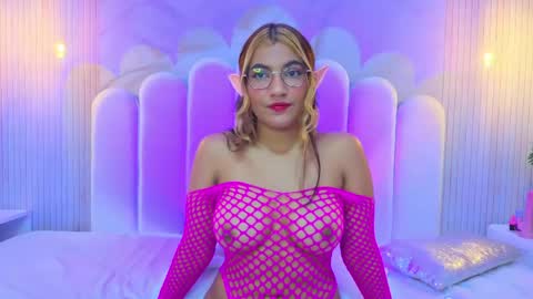 evaa_honey online show from 22, 5, 2026