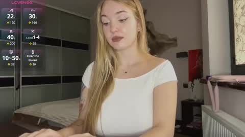 Snapshot of evacarter1 chatting on 8, 10, 2025 evacarter1 online show from 8, 10, 2025