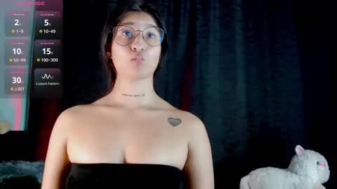 Evah Lee online show from 25, 10, 2025