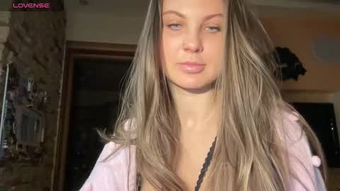 EvaHazard online show from 3, 2, 2026