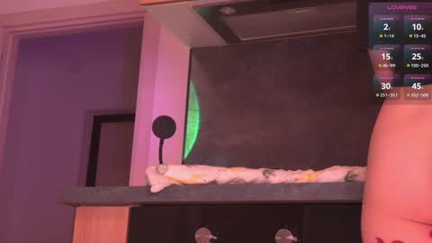 Snapshot of evahothead chatting on 20, 12, 2024 Eva here Wednesday till Sunday online show from 20, 12, 2024