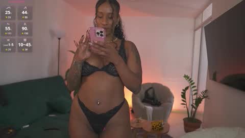 evajacksss_ online show from 19, 3, 2026