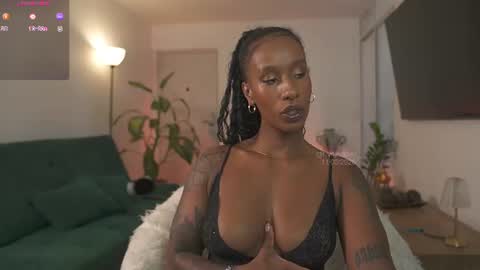 evajacksss_ online show from 11, 6, 2026