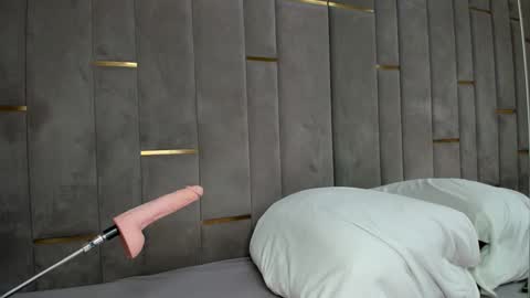 EVA online show from 30, 11, 2025