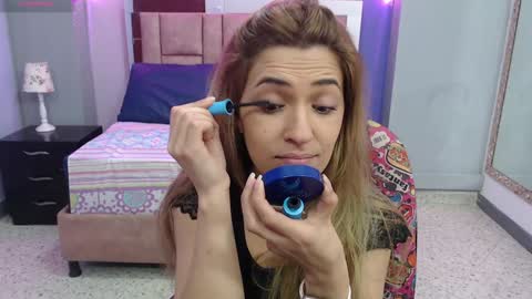 Snapshot of evaloviaa_ chatting on 27, 12, 2024 Eva online show from 27, 12, 2024