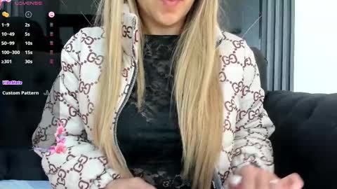 Snapshot of evaloviaa_ chatting on 27, 9, 2025 Eva online show from 27, 9, 2025