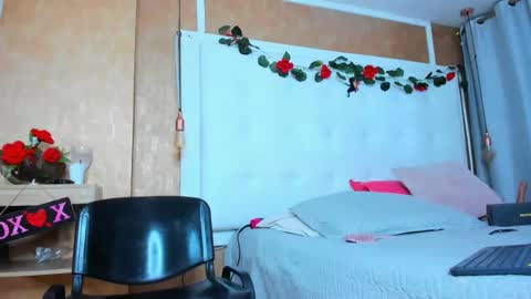 evamilf24 online show from 24, 4, 2026