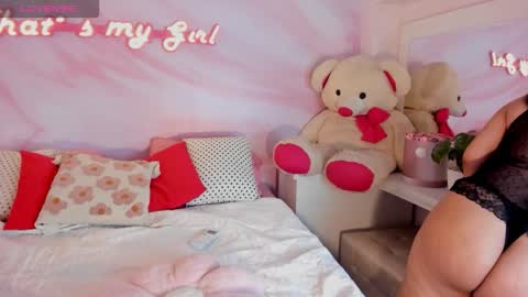 Snapshot of evangeliine_21 chatting on 5, 2, 2026 EVA online show from 5, 2, 2026