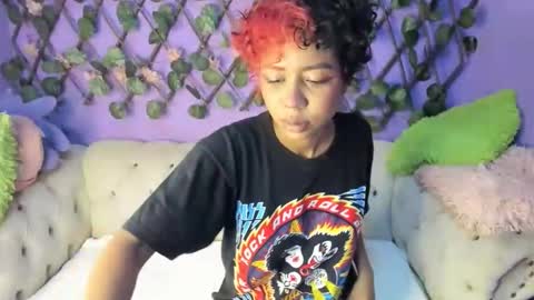 Snapshot of evangely15_ chatting on 17, 9, 2025 evangely15_ online show from 17, 9, 2025