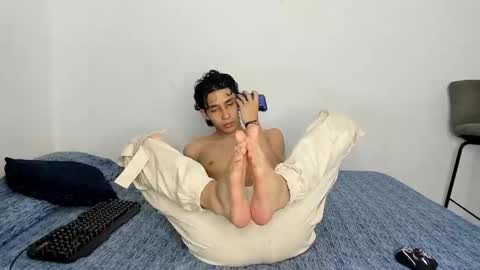 Snapshot of evans_collins24 chatting on 20, 12, 2025 Evans collins24 online show from 20, 12, 2025