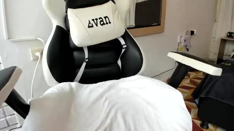 Evan online show from 3, 3, 2025